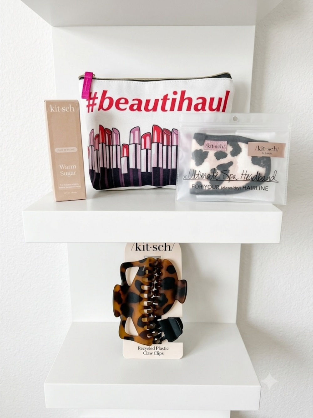 4 pc Kit•sch beauty bundle with Beautiful Cosmetic Bag NWT